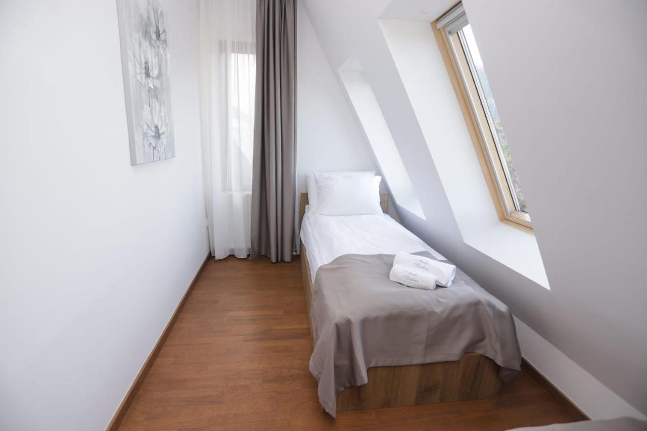 Nivalis Residence Яхорина Екстериор снимка